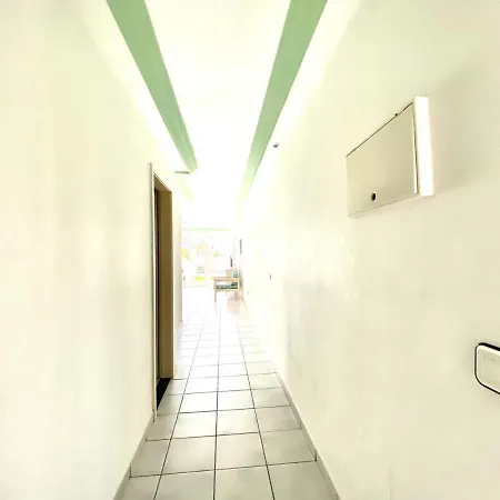 Apartamento Con 2 Dormitorios Y Vista A Oceano En Playa Del Aguila Apartment *