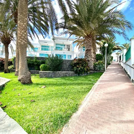 Apartamento Con 2 Dormitorios Y Vista A Oceano En Playa Del Aguila Apartment
